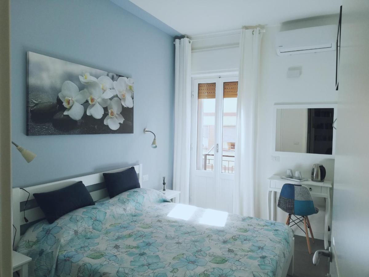 Castelvi Rooms Каляри Екстериор снимка
